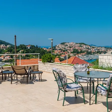 View Port Apartment