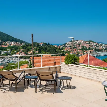 View Port Apartment